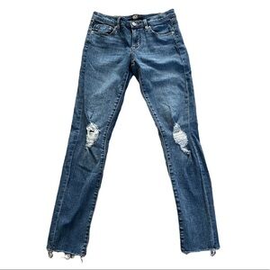 URBAN Outfitters BDG Skinny Jeans Distressed Raw Hem Size 27